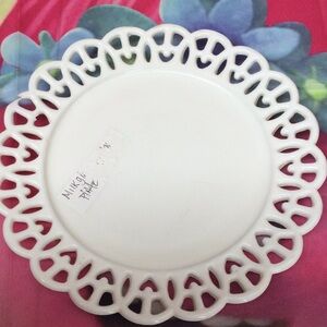 Vintage milkglass Lace-Edge Dinner Plate